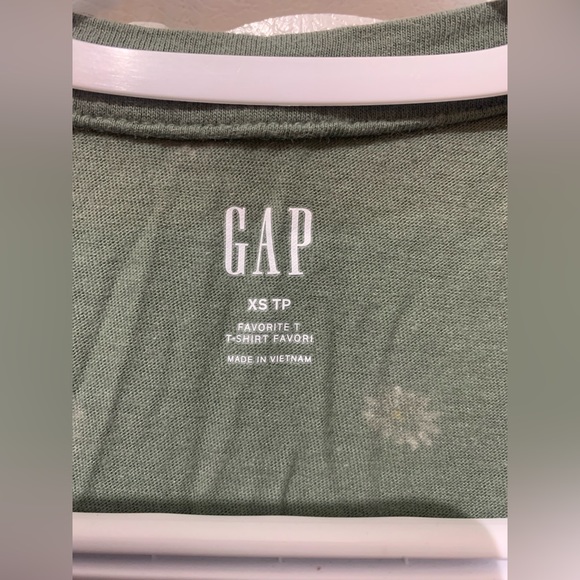 💘2 for $20💘GAP Daisy T Shirt - Picture 2 of 2